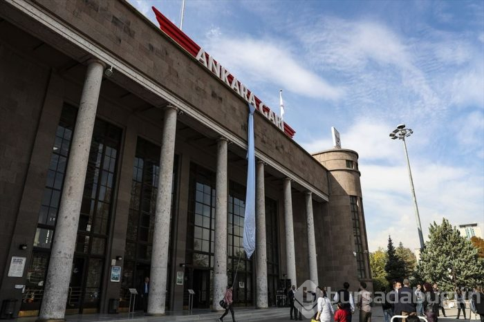 Prostat kanserine dikkat çekmek için mavi kravat astılar
