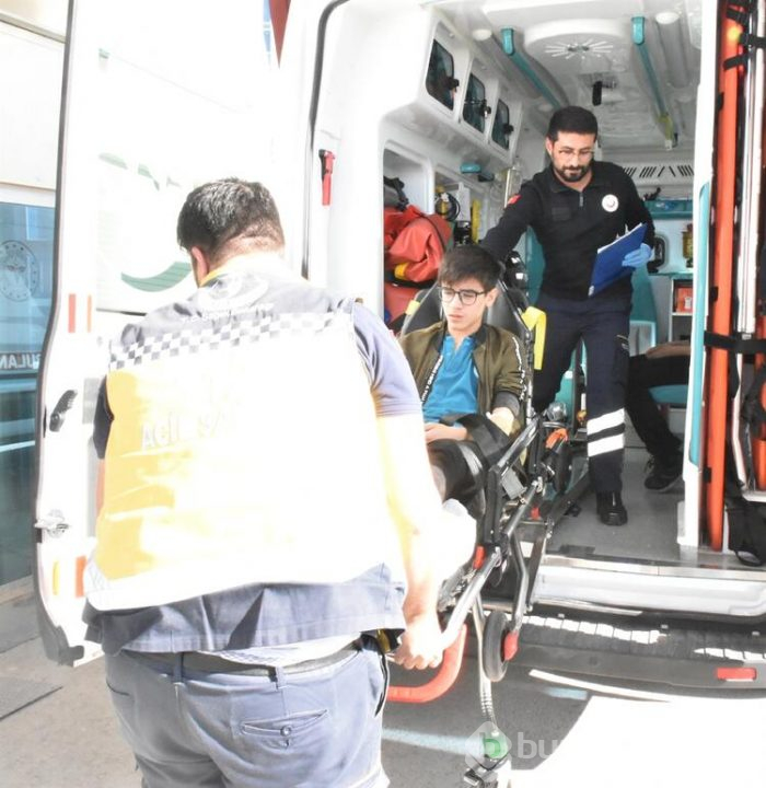 Döner yedikten sonra rahatsızlanan 5 liseli, hastaneye kaldırıldı