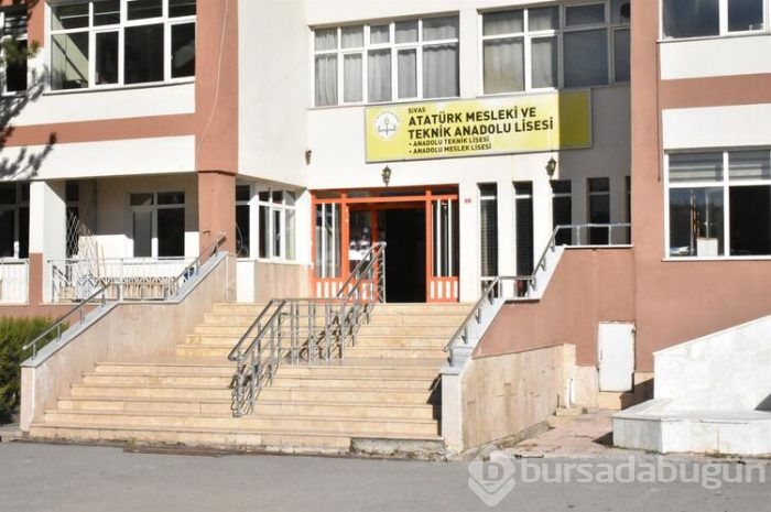 Döner yedikten sonra rahatsızlanan 5 liseli, hastaneye kaldırıldı