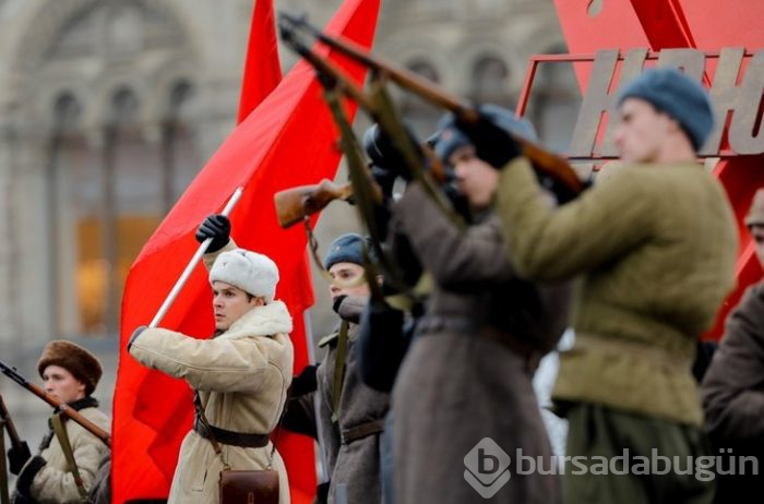 Rus askerlerden renkli görüntüler!