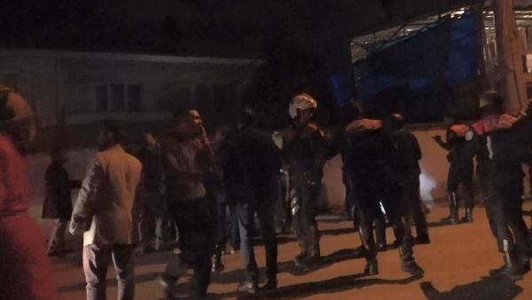 'Dur' ihtarına uymayan otomobilin sürücüsü polisle çatıştı