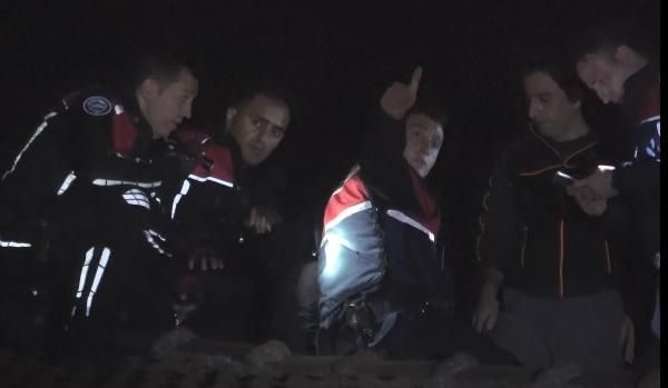 'Dur' ihtarına uymayan otomobilin sürücüsü polisle çatıştı