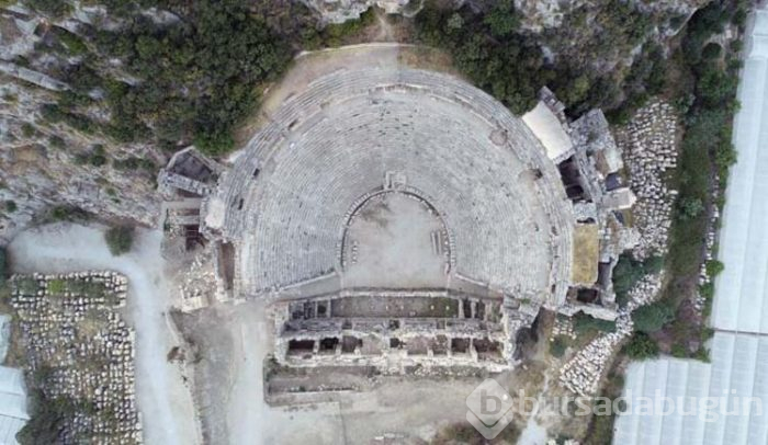 Kurşun kapta 'kara büyü' objesi bulundu