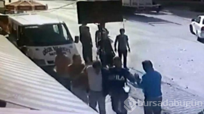 Kazaya neden oldu, yardım etmek yerine yaptıkları şaşırttı!