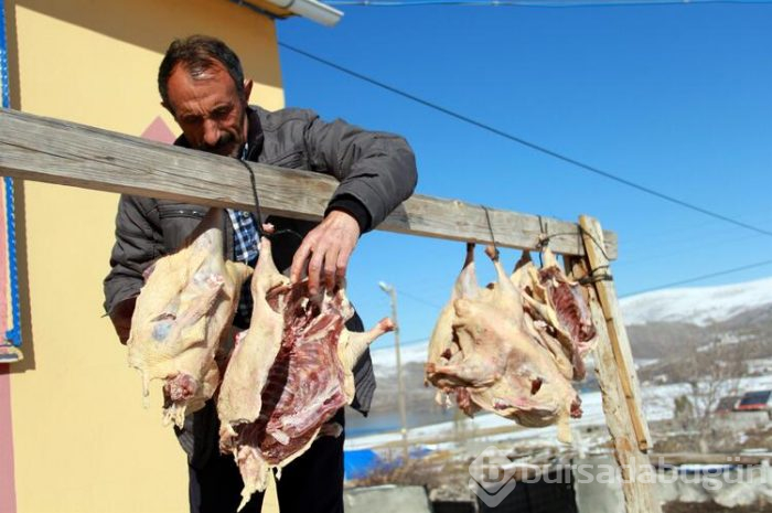 Karın yağmasıyla birlikte kazlar kesilmeye başlandı