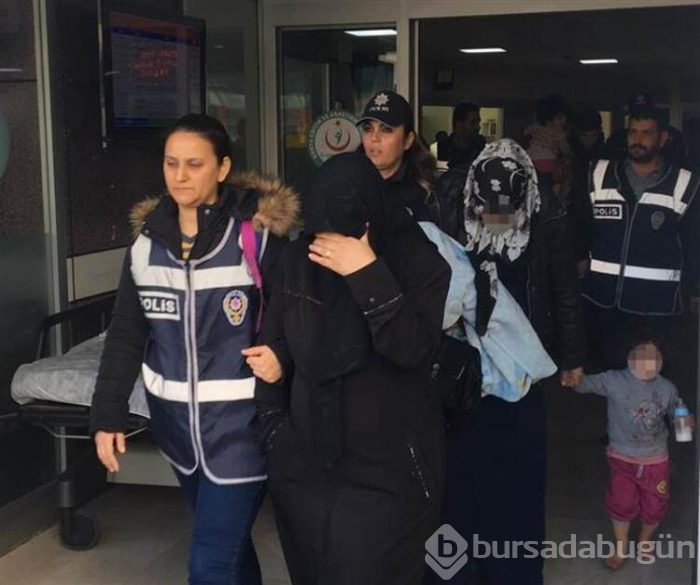 1,5 aylık ikizler ile 2 yaşındaki kızı terk eden anne ve baba gözaltında!