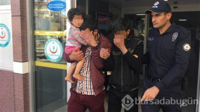 1,5 aylık ikizler ile 2 yaşındaki kızı terk eden anne ve baba gözaltında!