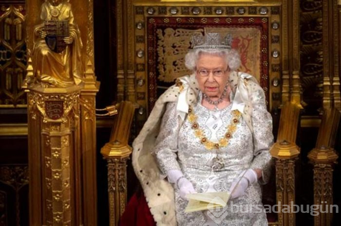 Buckingham, kraliçenin verdiği kararı duyurdu