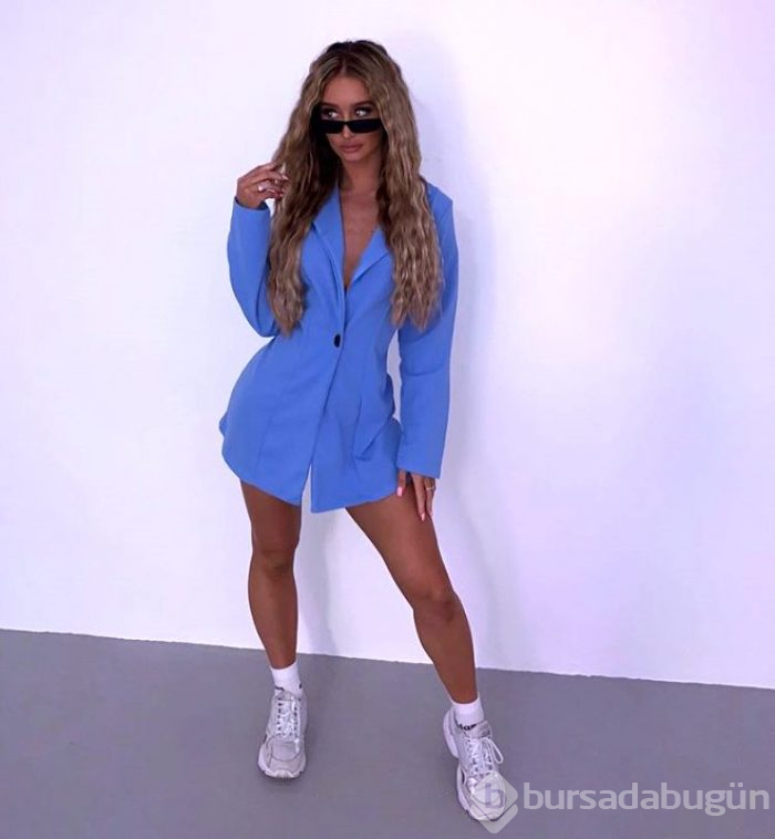 Laura Merrin'i gören model sanıyor... Asıl mesleği şaşırtıyor