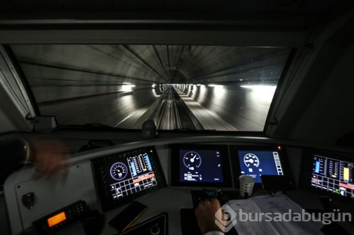 Çin'den Avrupa'ya giden ilk yük treni Marmaray'dan geçti