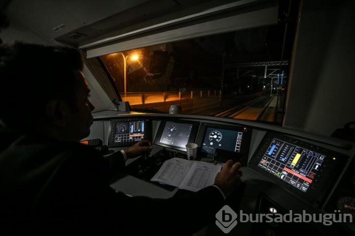 Çin'den Avrupa'ya giden ilk yük treni Marmaray'dan geçti