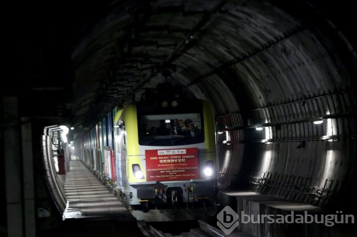 Çin'den Avrupa'ya giden ilk yük treni Marmaray'dan geçti