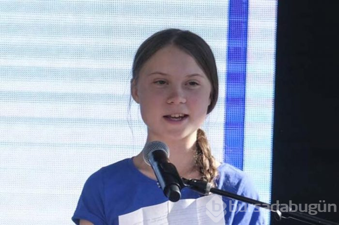Genç aktivist Greta Thunberg arabayı kaptı