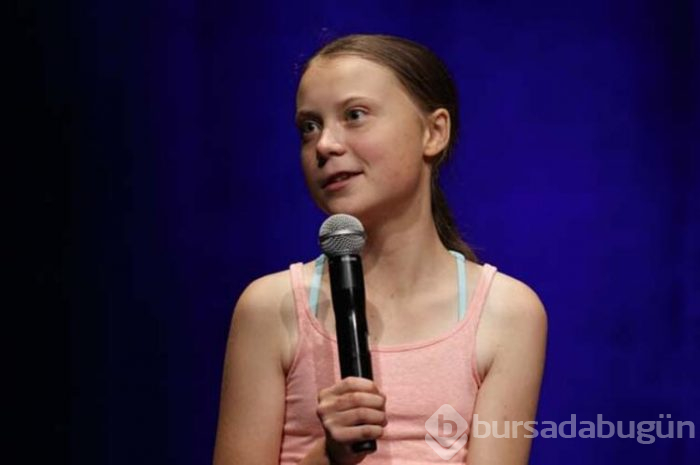 Genç aktivist Greta Thunberg arabayı kaptı