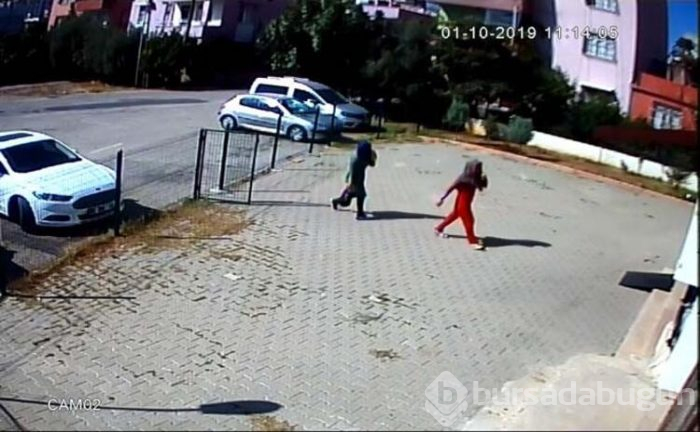 Hırsızlar defileye gider gibiler