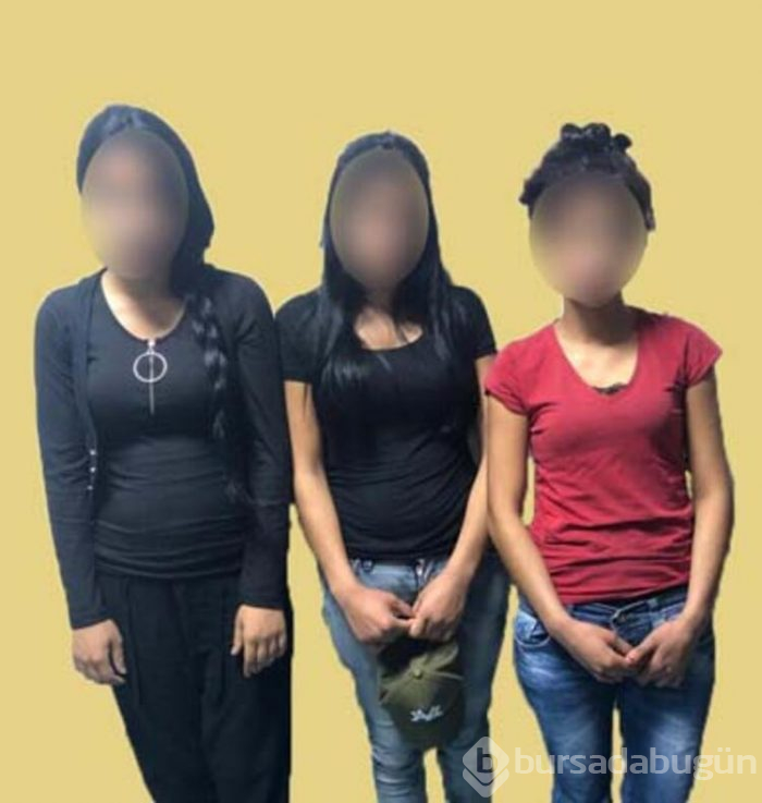 Hırsızlar defileye gider gibiler