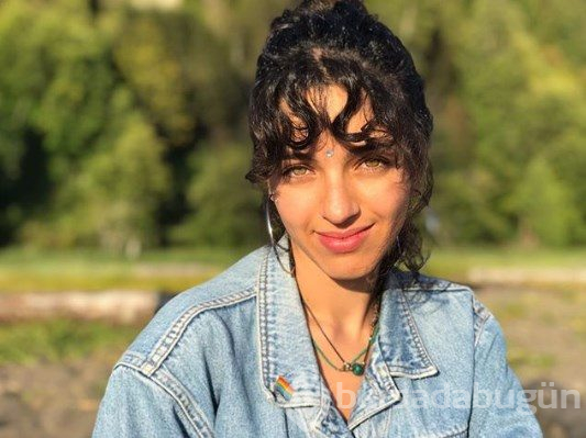 Begüm Akkaya sosyal medyayı sallıyor!