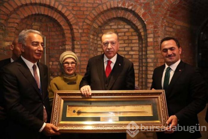 Cumhurbaşkanı, Gül Baba Türbesi'ne gitti