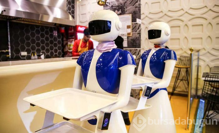 Türkiye'de robot cafeye büyük ilgi!