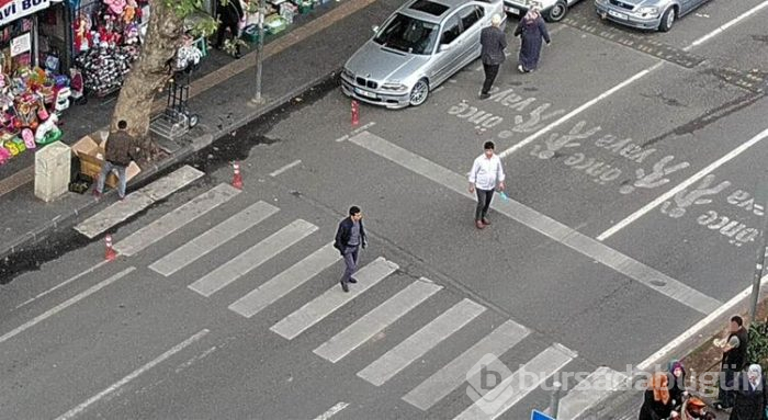 Trafikteki tartışma bakın nasıl son buldu