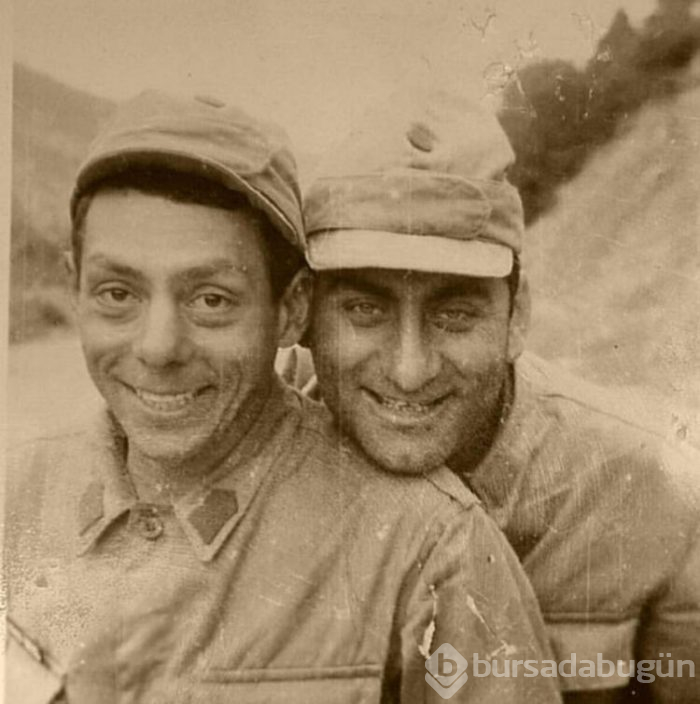 İşte ünlülerin askerlik fotoğrafları!
