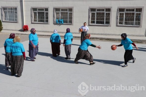 Hayatlarında ilk kez basketbol oynadılar
