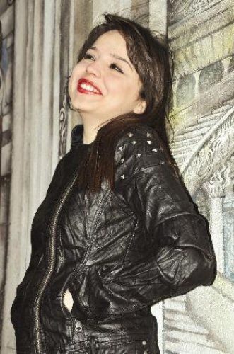 Cemile karakterine hayat veren Pelin Ermiş, şimdilerde güzelliğiyle göz kamaştırıyor
