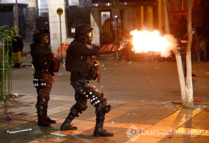İstifa etti, dünya kilitlendi!