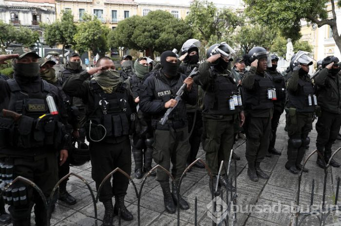 İstifa etti, dünya kilitlendi!