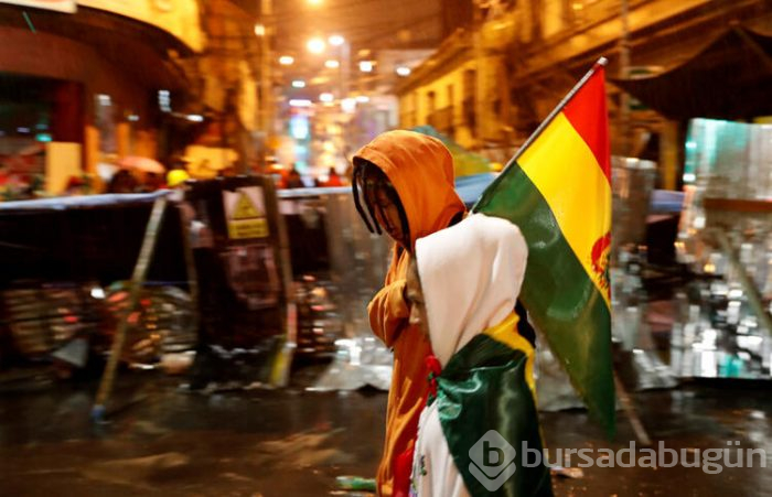 İstifa etti, dünya kilitlendi!