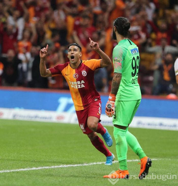 Falcao sahalara dönüyor!