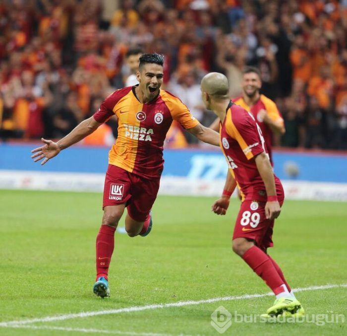 Falcao sahalara dönüyor!
