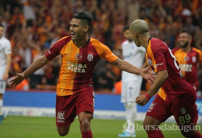 Falcao sahalara dönüyor!