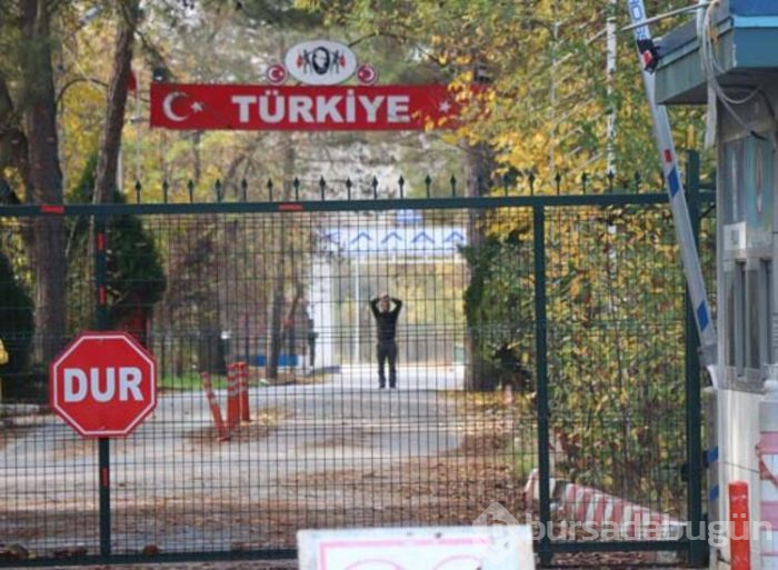 DEAŞ'lı terörist sınır dışı edilip arada kaldı!