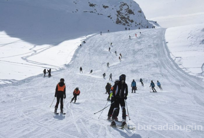 Hakkari kayak tutkunlarını bekliyor: Merga Bütan Yaylası
