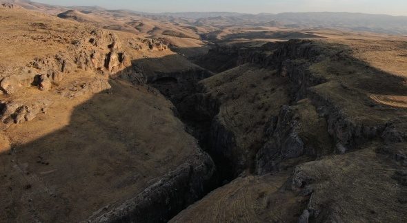 9 Milyon yıllık yeni keşif kanyonları bir de böyle görün