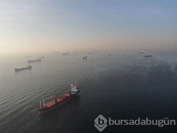 İstanbul sisin etkisiyle görünmez oldu 