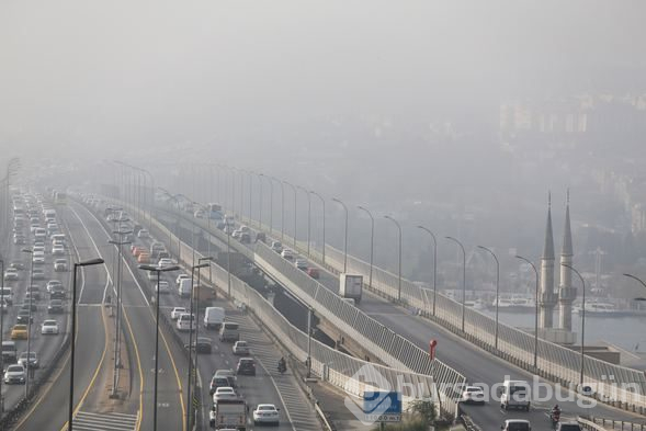İstanbul sisin etkisiyle görünmez oldu 