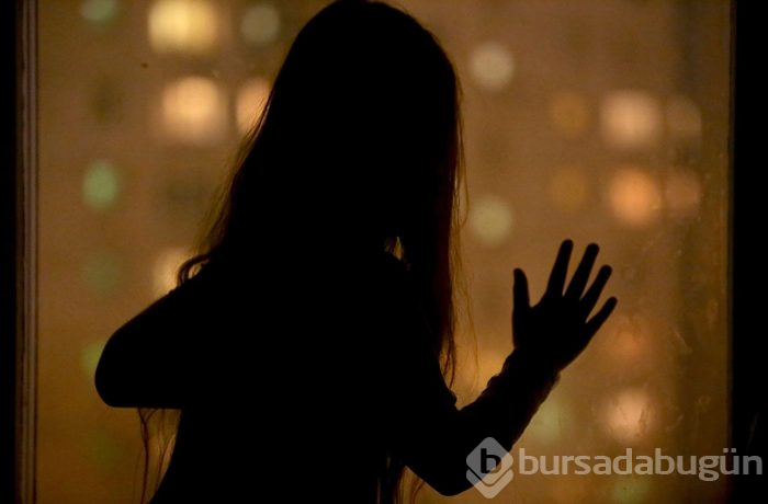 Bunu ona erkek kardeşi yaptı