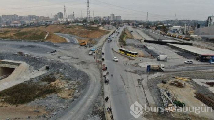 Öğrenciler okula gidebilmek için kilometrelerce yol gidiyor 