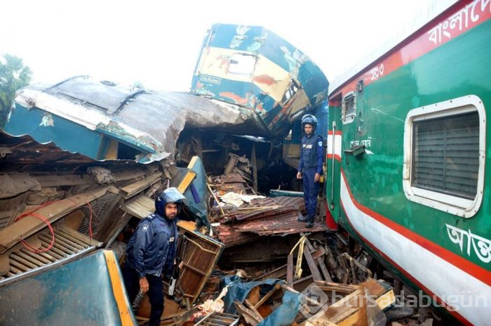 Bangladeş'te tren kazası: 16 ölü