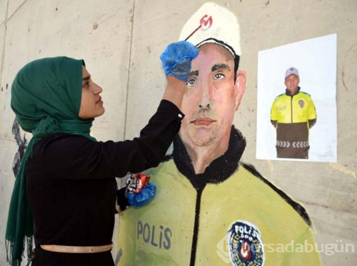 Öğrenciler, güvenlik duvarını sanat eserine çevirdi