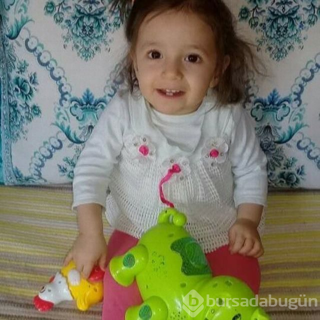 Yıkılan duvarın altında kalan çocuk öldü