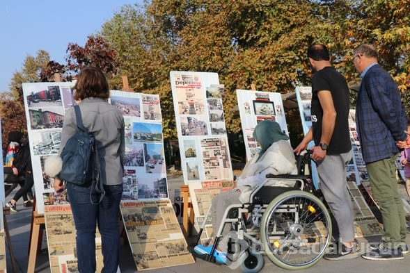 Felaketin 20. yılında depremin izleri fotoğraf karelerinde