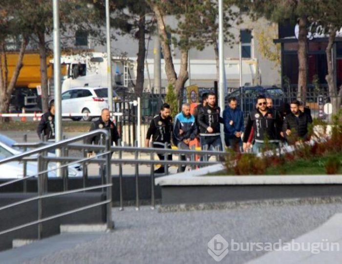 Uyuşturucu taşıyan emekli astsubay yakalandı!