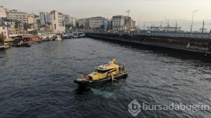 TÜBİTAK Teknesi Haliç'te deniz suyunu araştırıyor