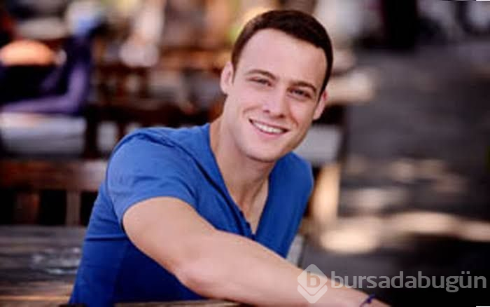 Kerem Bursin tepkisini sosyal medya da dile getirdi!