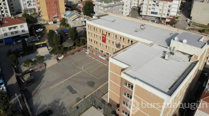 Sınava girmemek için pencereden atladı