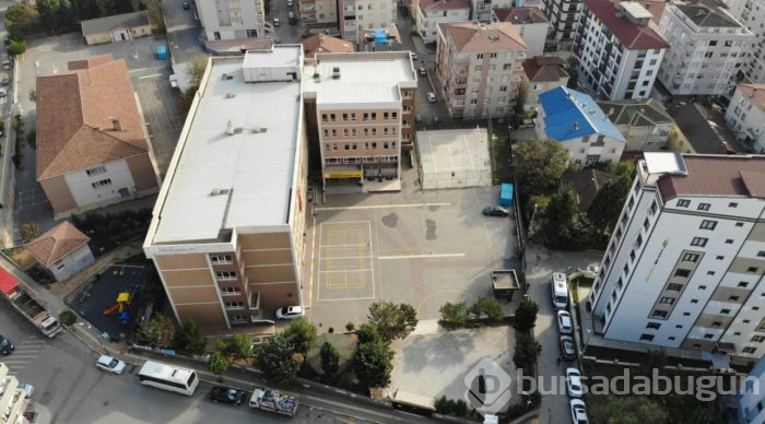 Sınava girmemek için pencereden atladı