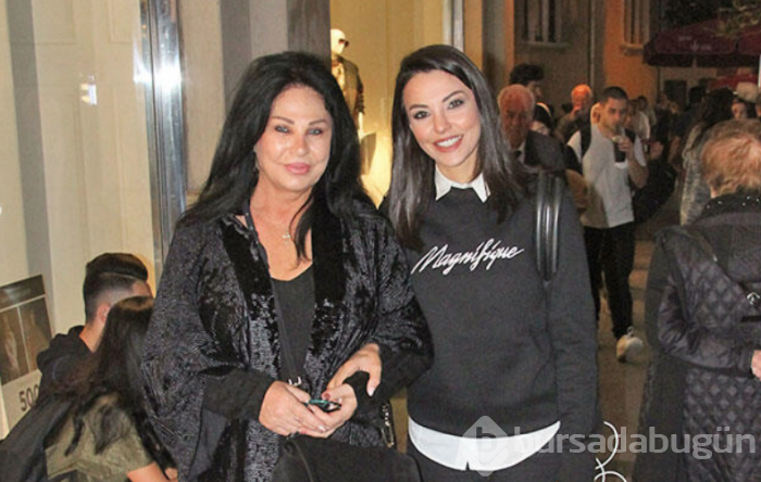 Tuvana Türkay'ın annesi de estetik güzeli çıktı!